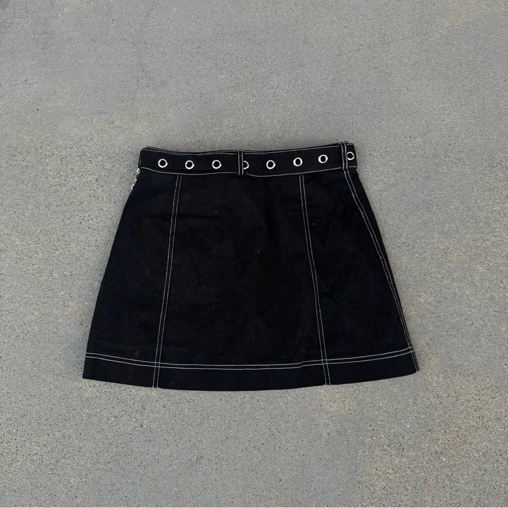 Dolls Kill‎ x Bratz Mini Skirt Black Cargo Women Size Small - Picture 5 of 7